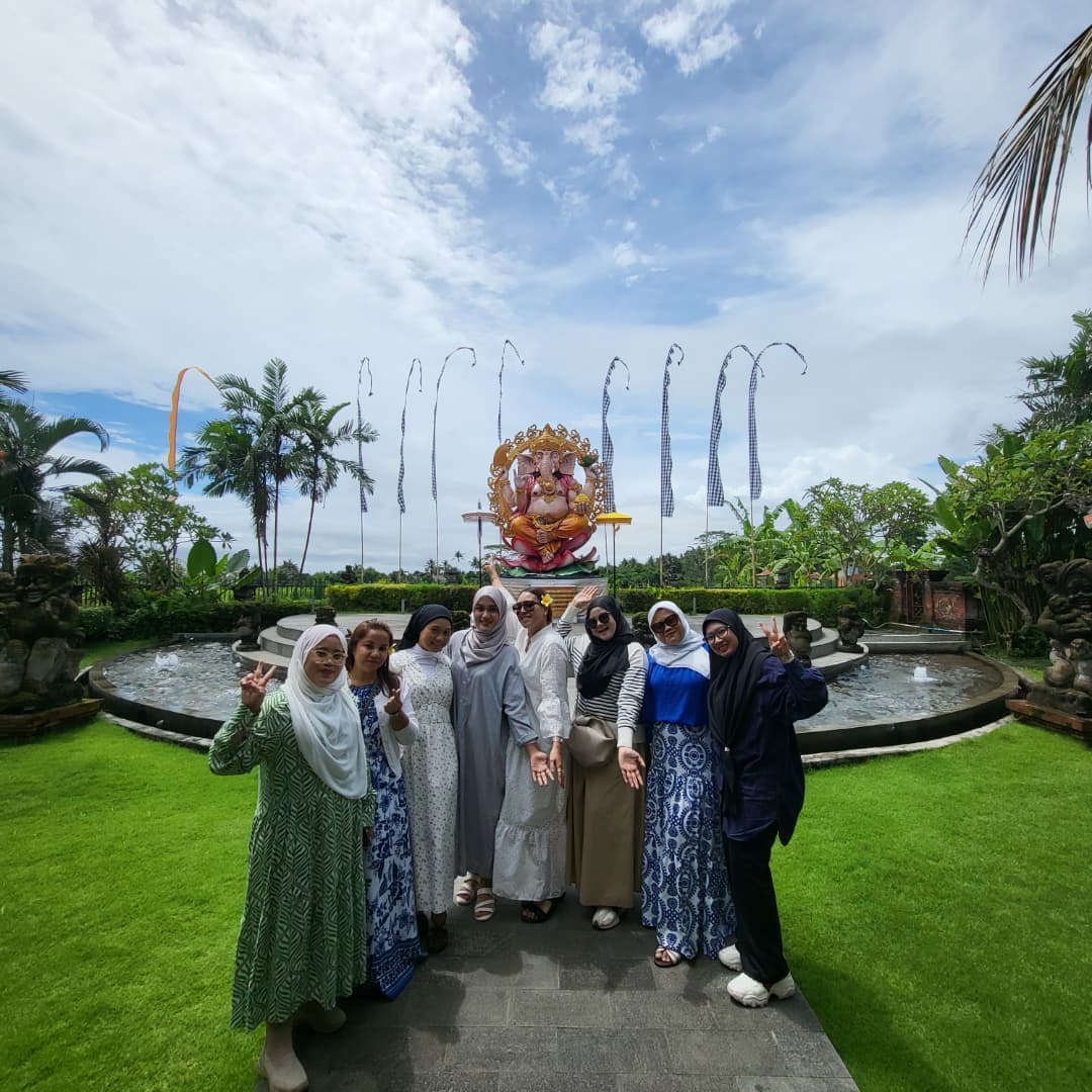 Bali with our people photograph 3